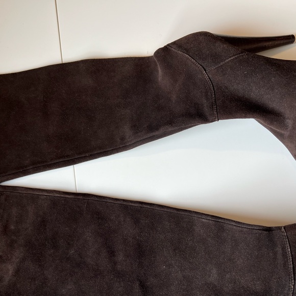 [SOLD] Brown Suede Over-the-Knee Boots - Picture 6 of 6